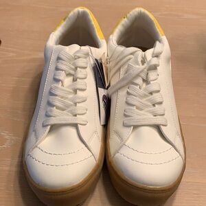 Universal Thread Men’s Sneakers NWT Size 11